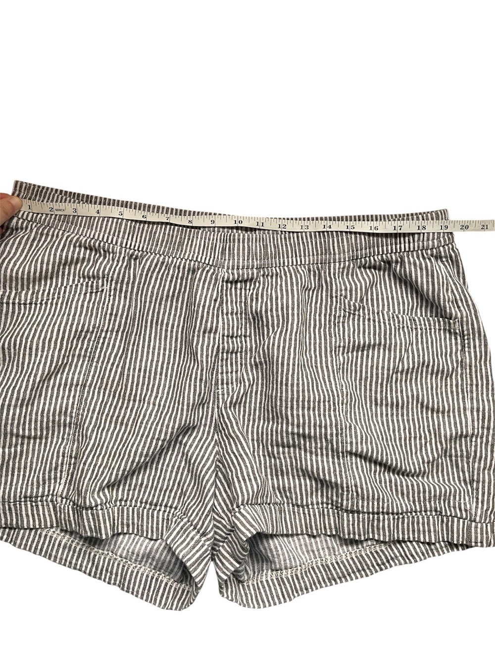 Old Navy Women's Linen Blend High Waist Striped Shorts - White & Gray XL - Picture 5 of 10